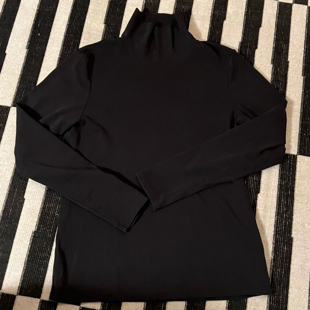 Uniqlo Turtleneck (black)